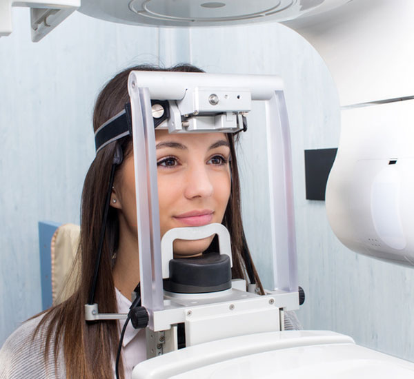 Digitale Volumen-Tomographie für die exakte Vorbereitung des Zahnimplantats